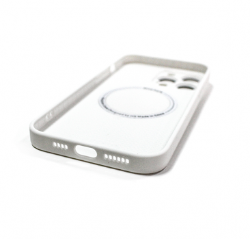 Чехол стеклянный для iPhone 13 Pro с защитой камеры (MagSafe) белый